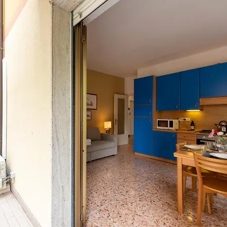 Beautiful Flat In - Happy Apartment